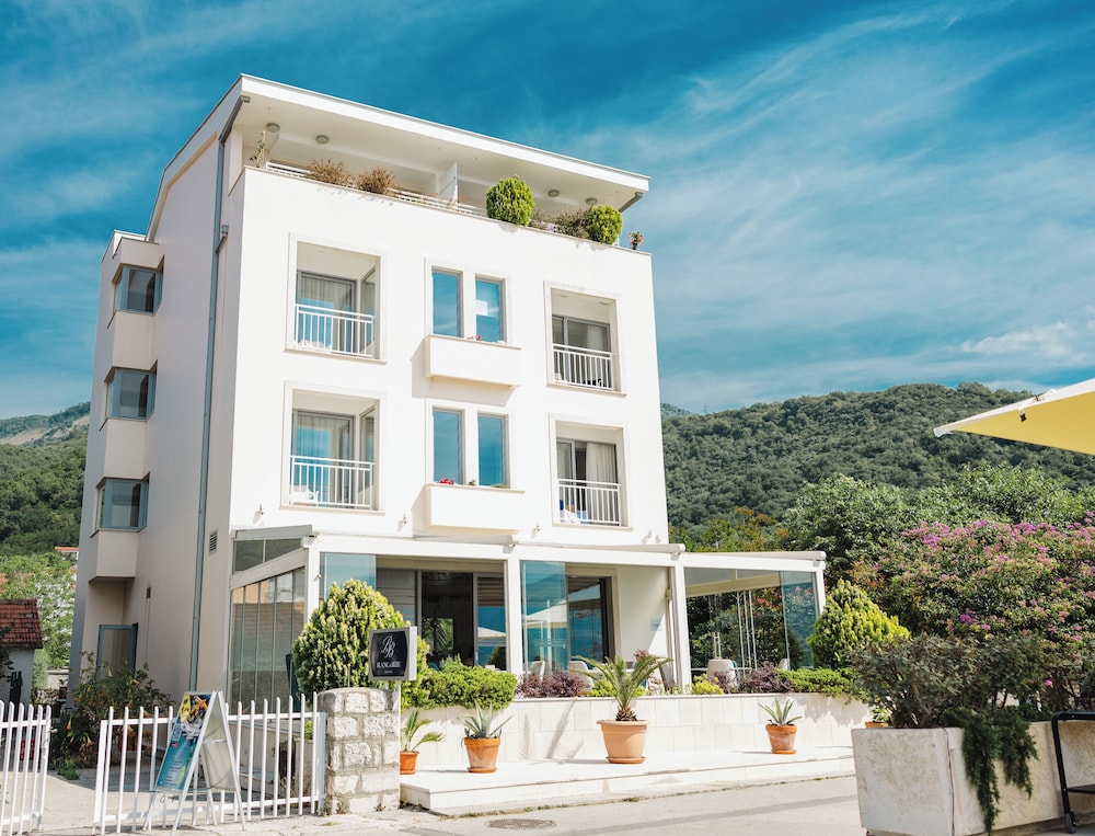 Boutique Hotel Casa Del Mare Blanche 1/50