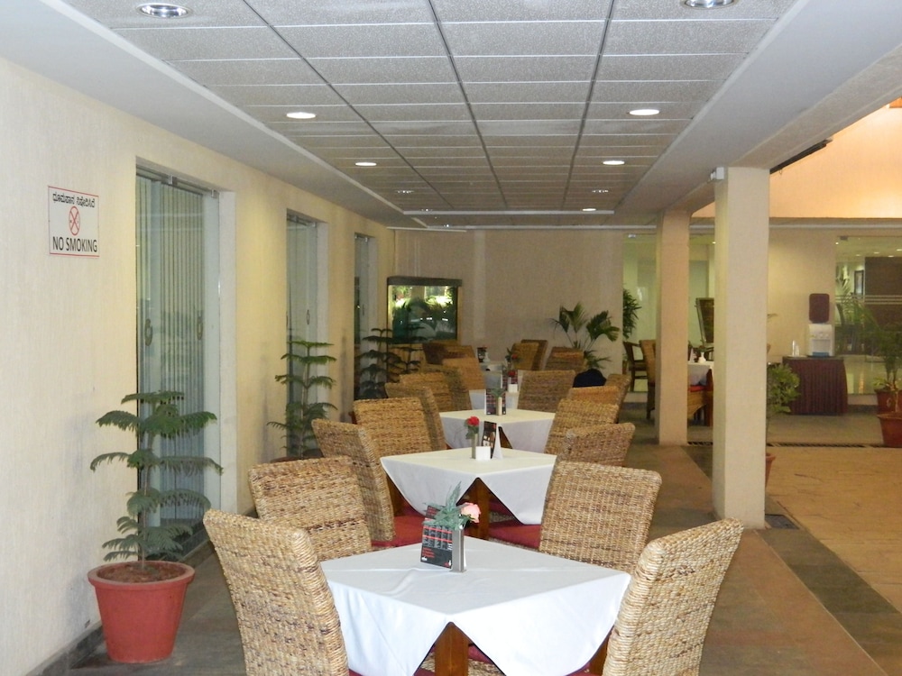EVOMA HOTEL 38/57