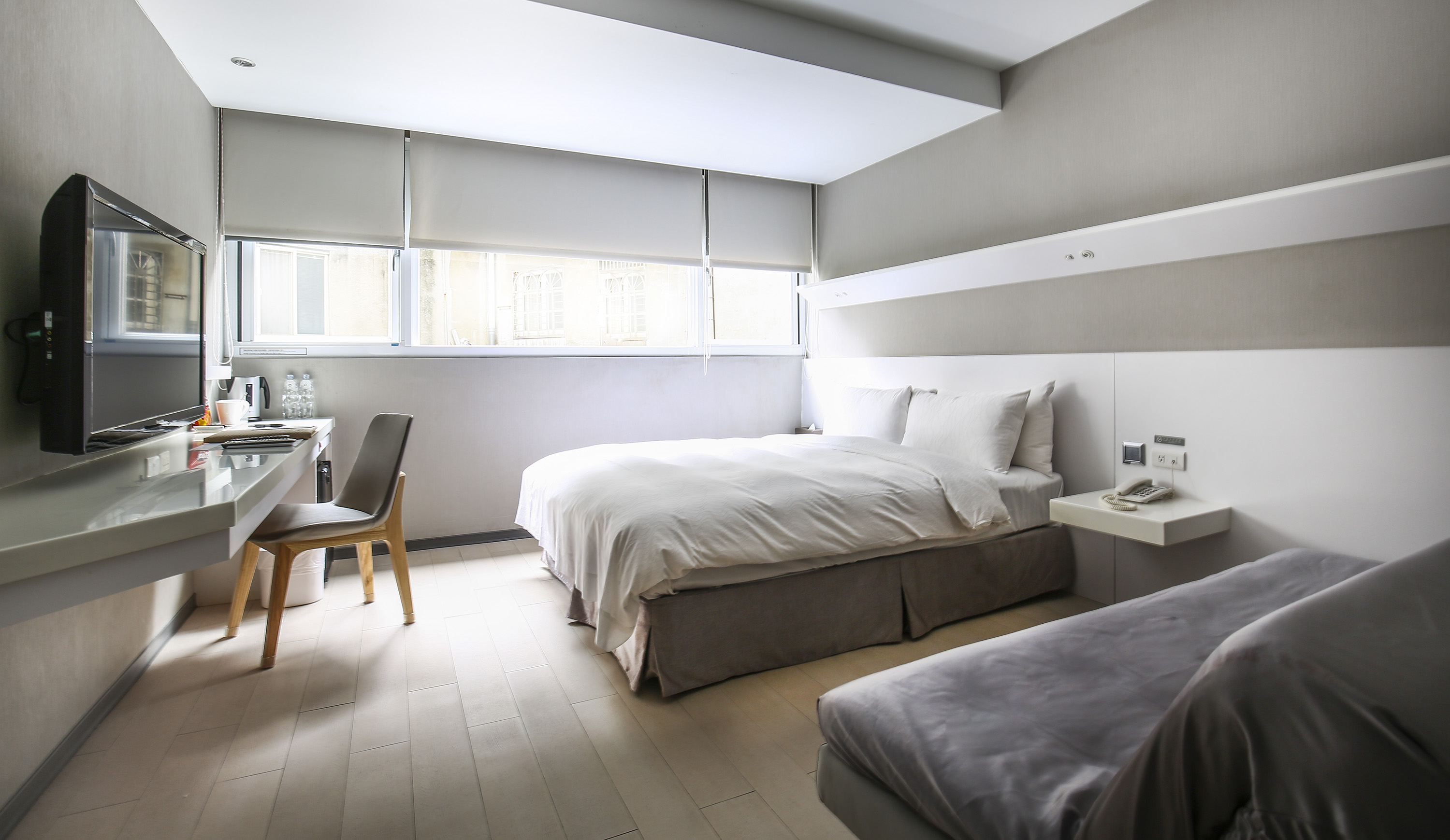 DELUXE, DOUBLE BED