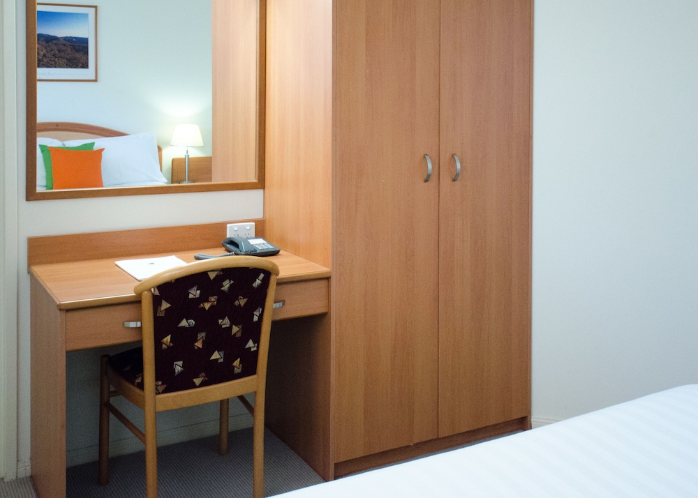 Pegasus Motor Inn And Serviced Apartments 24/47