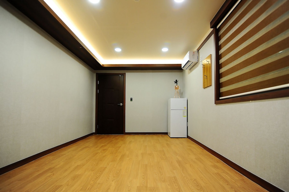 JB Plus Hotel 39/65