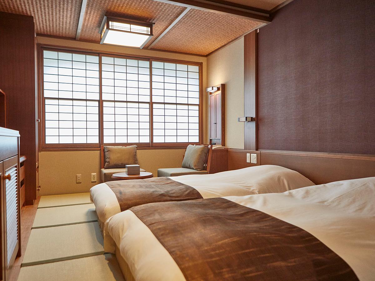 Harmony, Twin Beds