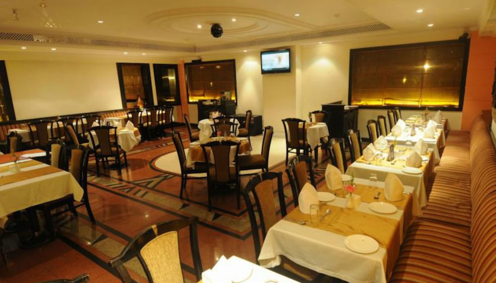 Fariyas Hotel Mumbai 37/50