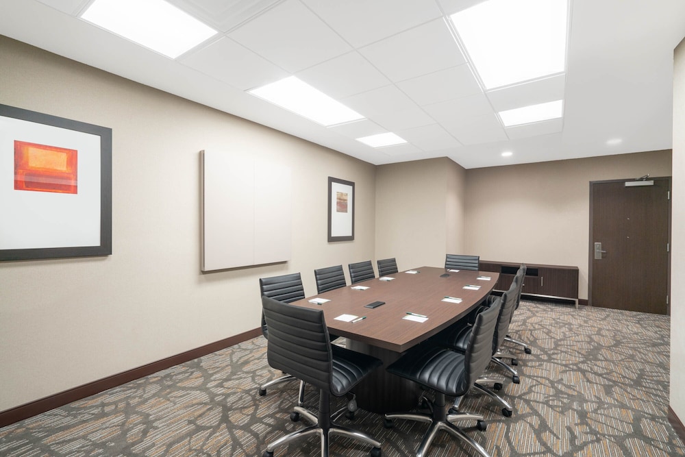 Courtyard by Marriott Seattle SeaTac Airport 37/49