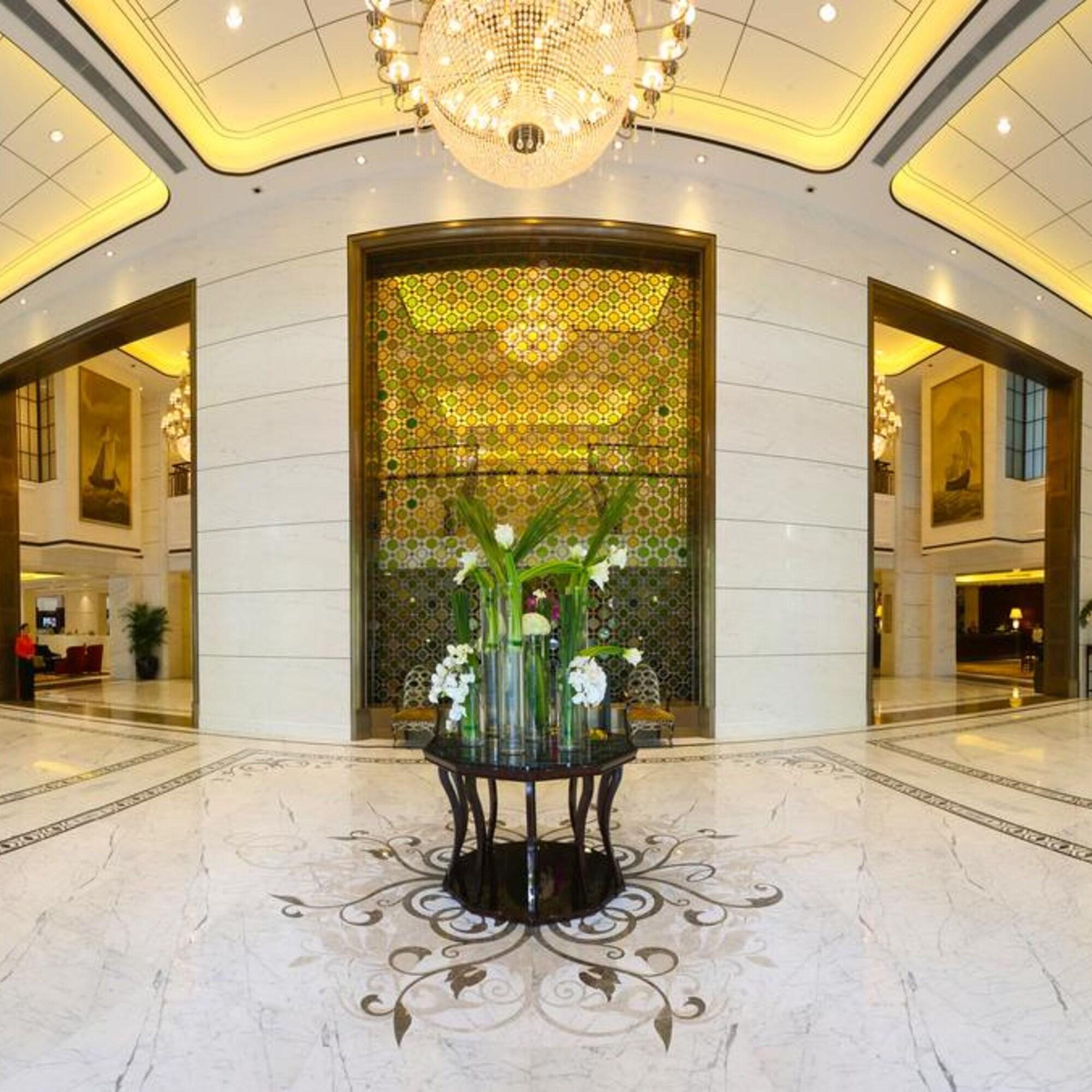 Linhai S And N International Hotel 8/39