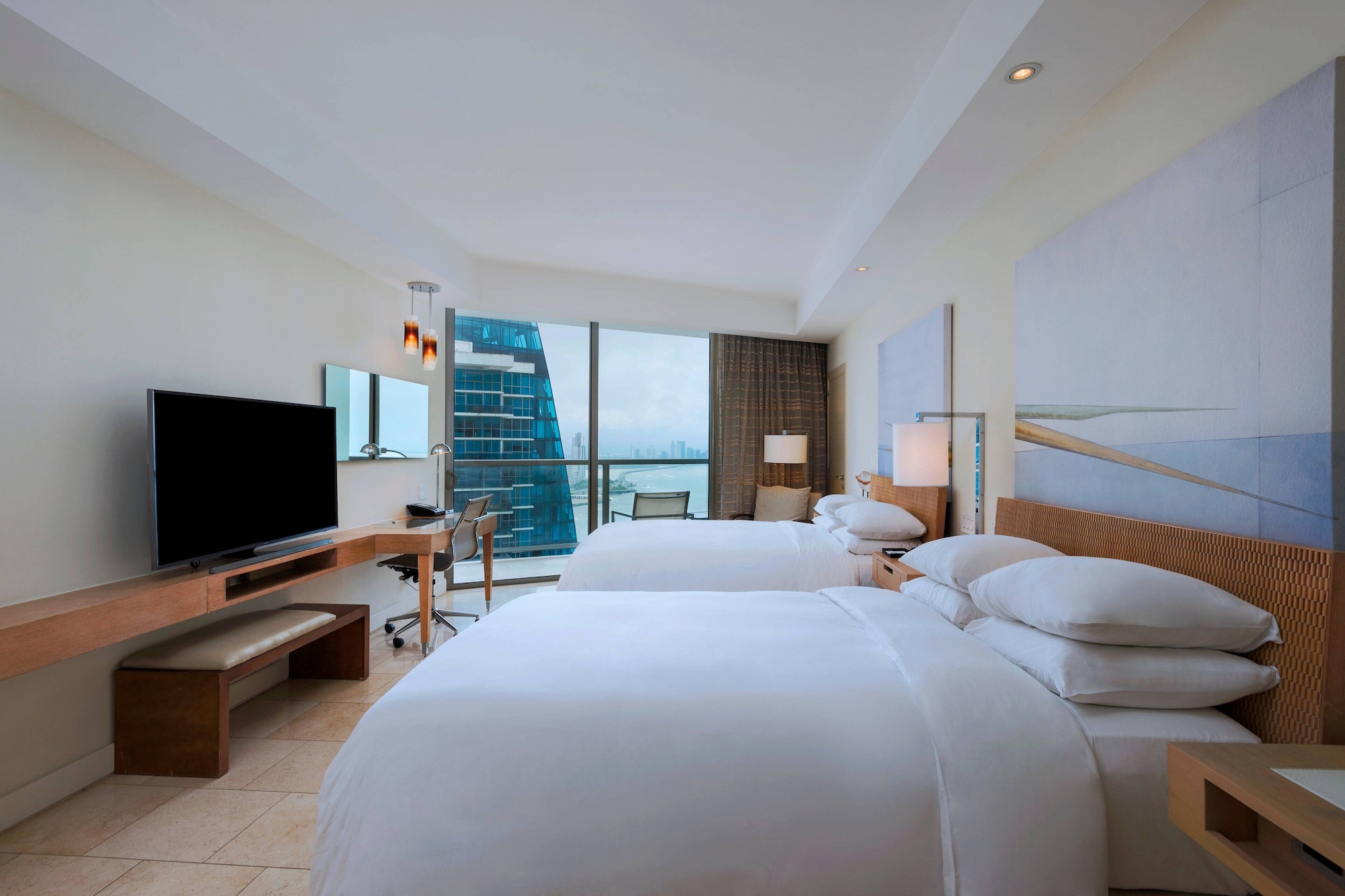 DELUXE, 2 DOUBLE BEDS, PARTIAL OCEAN VIEW
