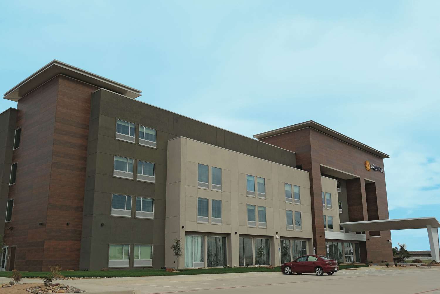La Quinta Inn & Suites by Wyndham Amarillo Airport 3/14