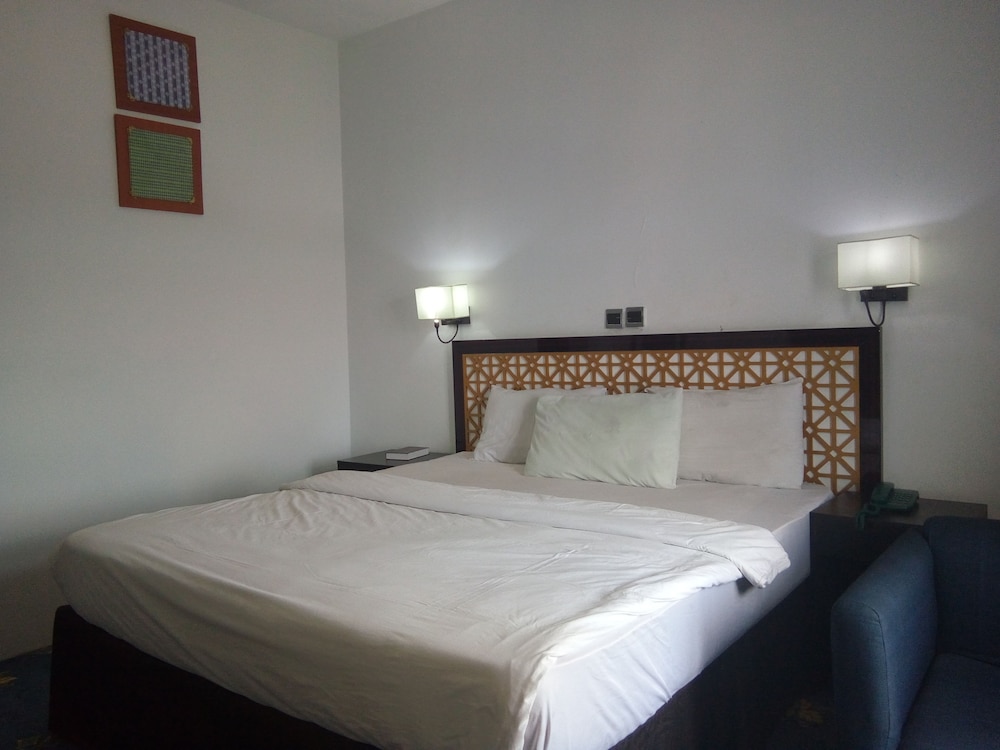 Adig Suites 5/31