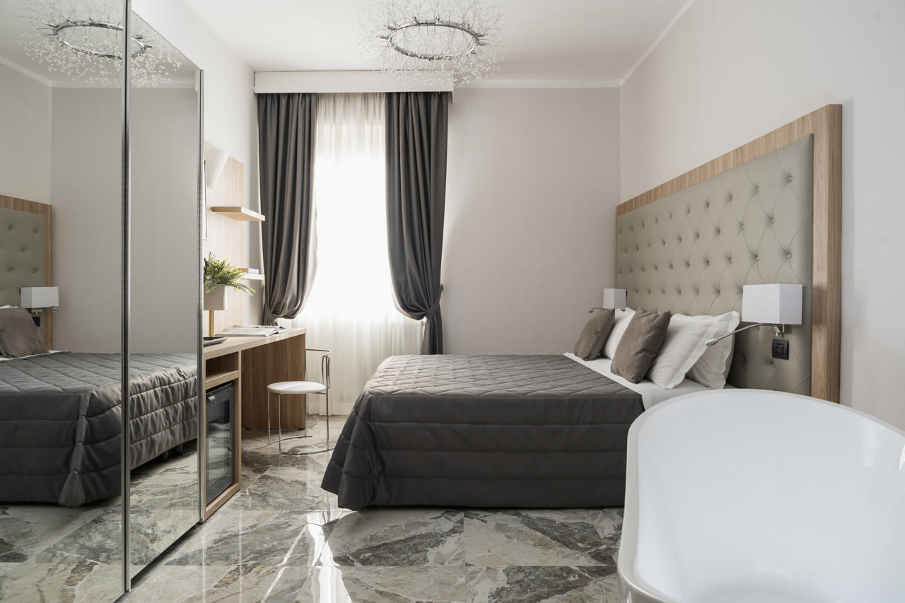Hotel Re Enzo 68/102