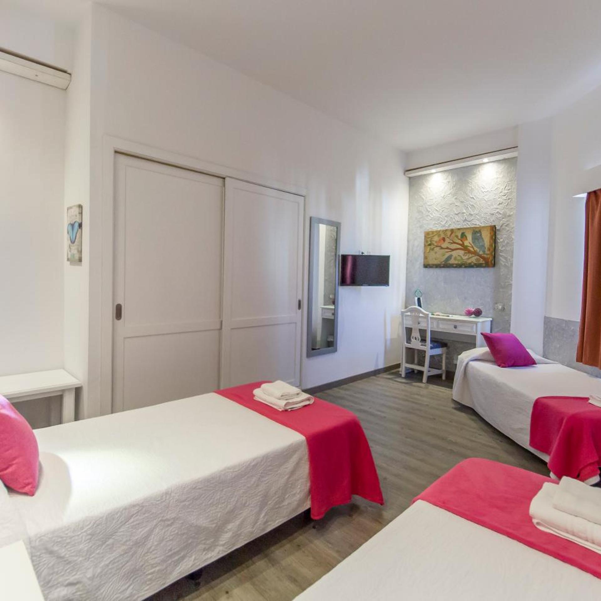 Room, Triple