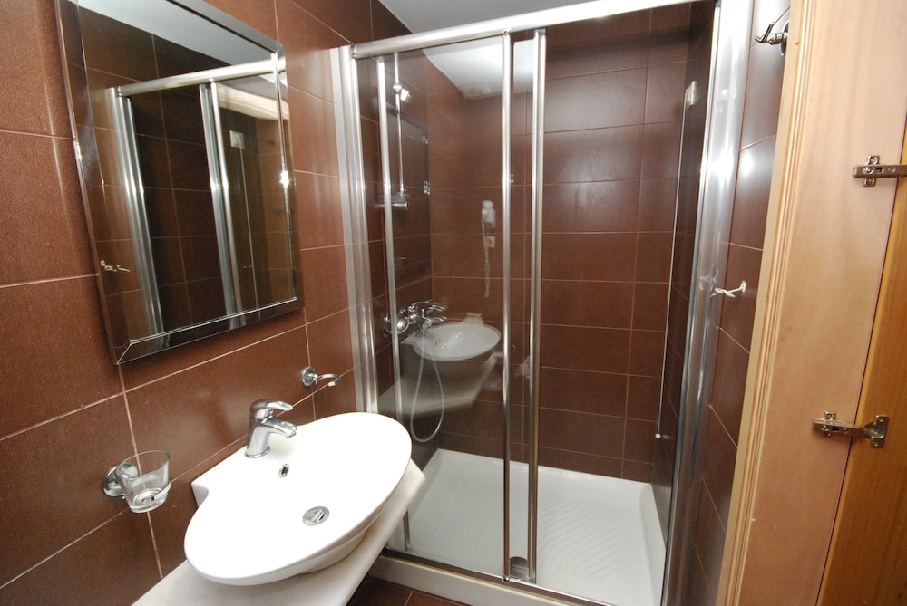 Lefkas Hotel 50/50