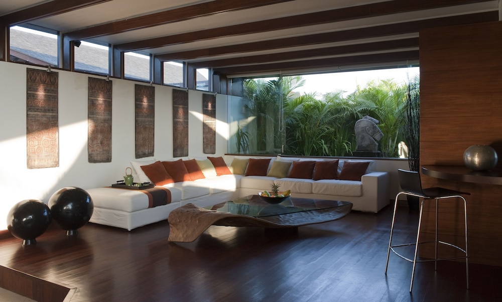 The Layar - Designer Villas & Spa 17/50