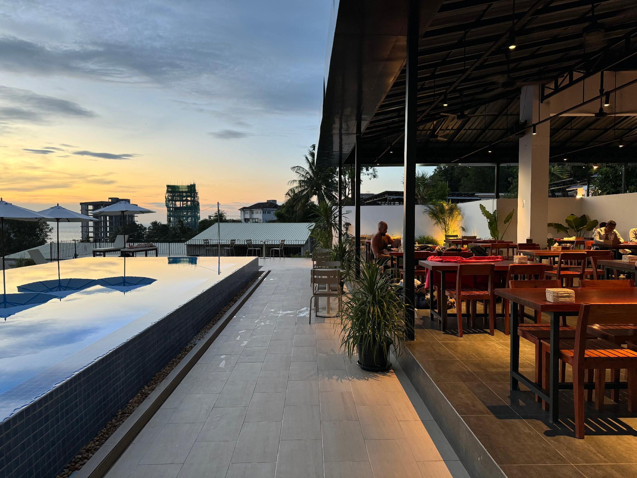 Onederz Sihanoukville 34/38