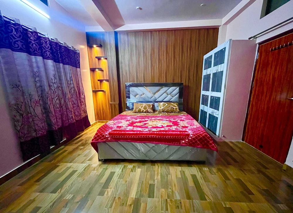 Trilok Residency 18/50