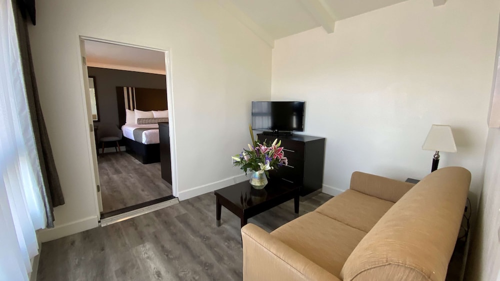 Best Western Park Crest Inn 32/42