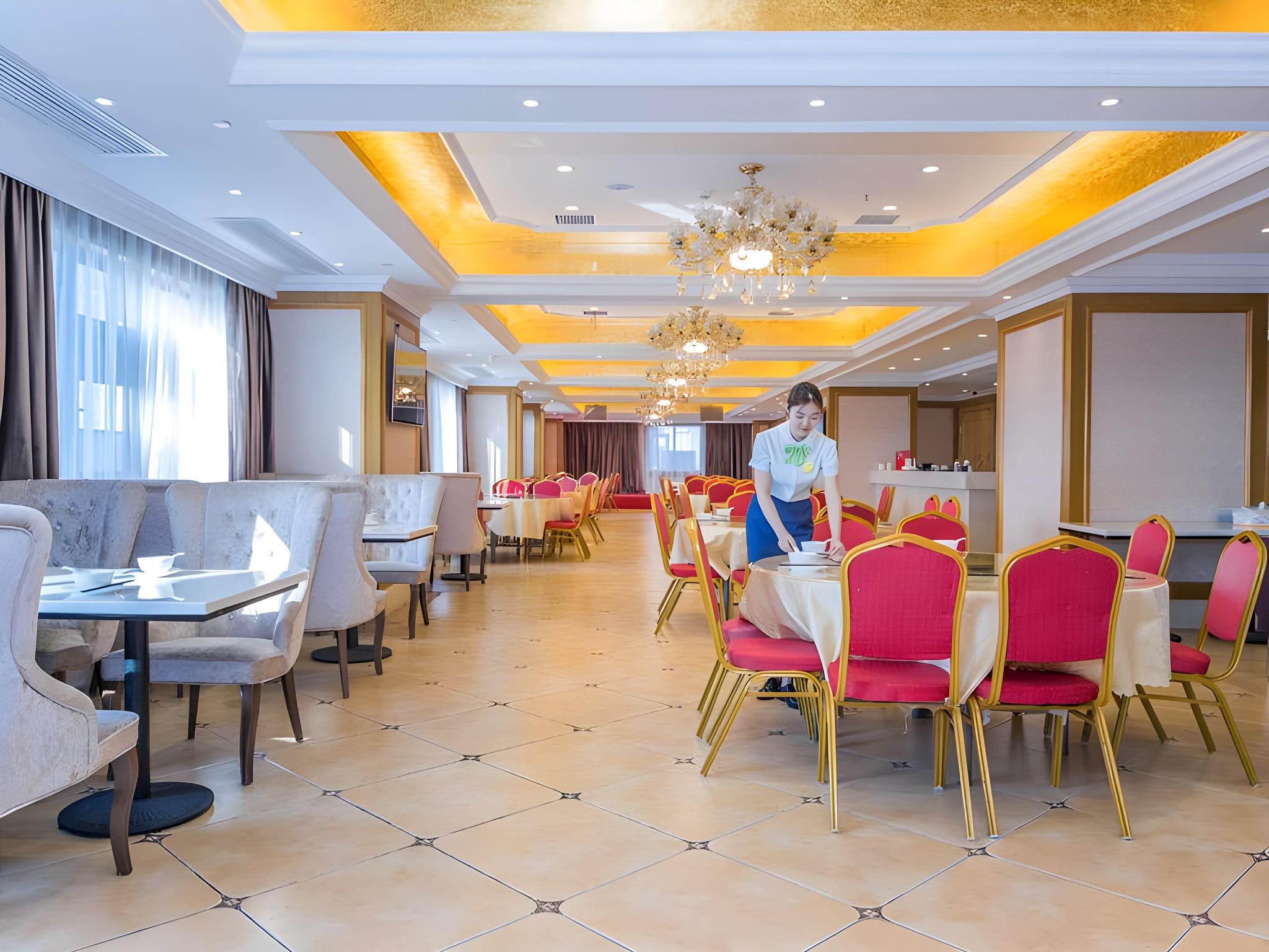 Vienna International Hotel (Wuhan Polar Ocean World) 37/50
