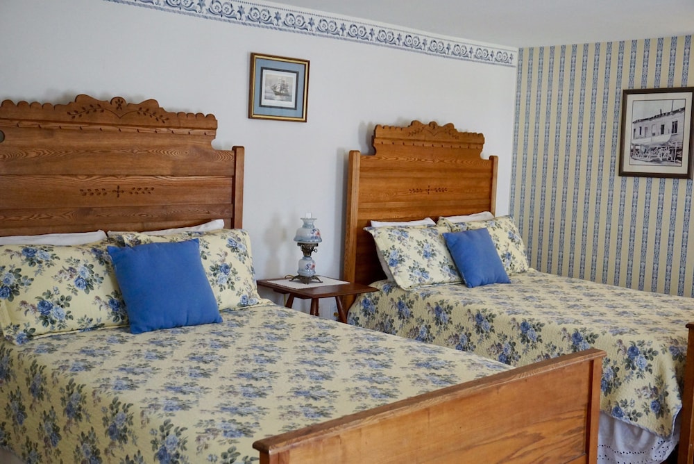 Old Orchard Beach Inn 10/79