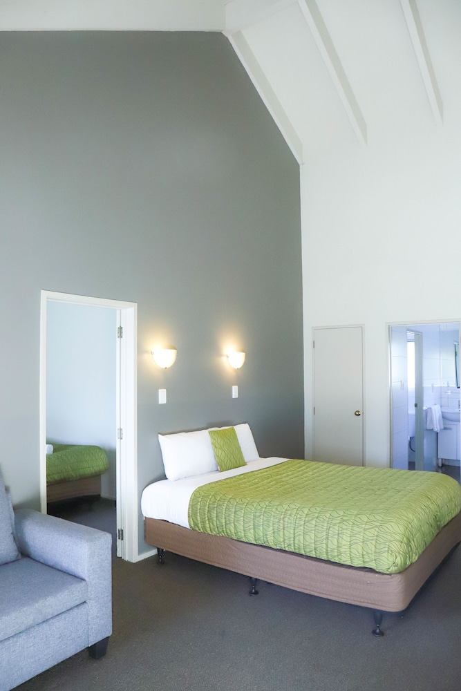 Spa, Family, 1 Single and 2 Queen Beds, 2 Queen Beds