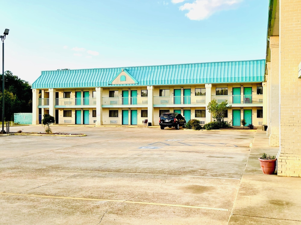 Western Inn Express Hazlehurst 1/19