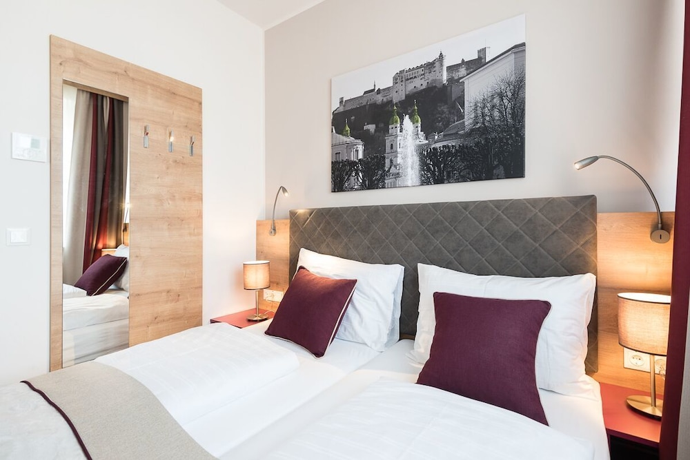 Hotel Max 70 11/50