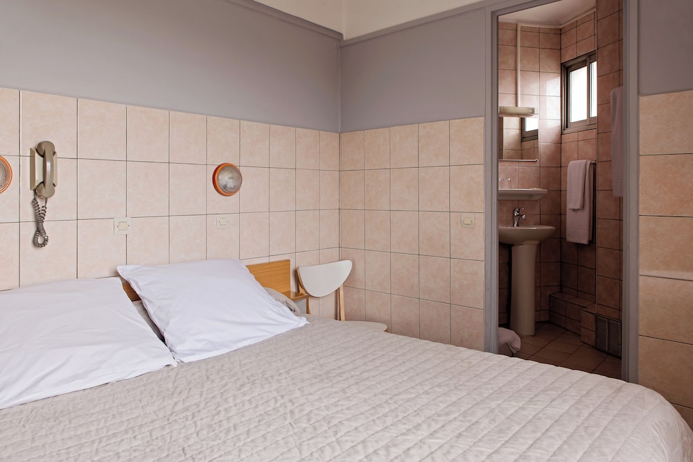 Hotel de la Comete 50/100