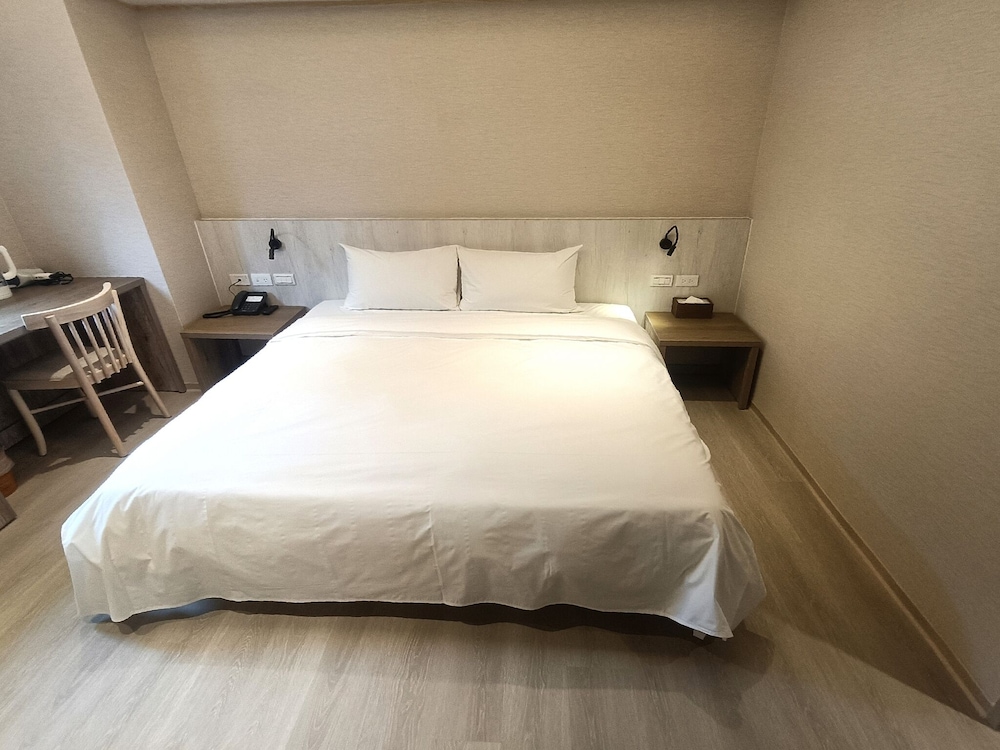Jing Jing Holiday Hotel 28/46
