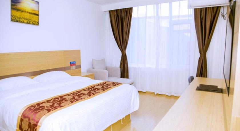 Room at GreenTree Alliance Texas Railway Station Municipal Hospital Hotel, DEZHOU