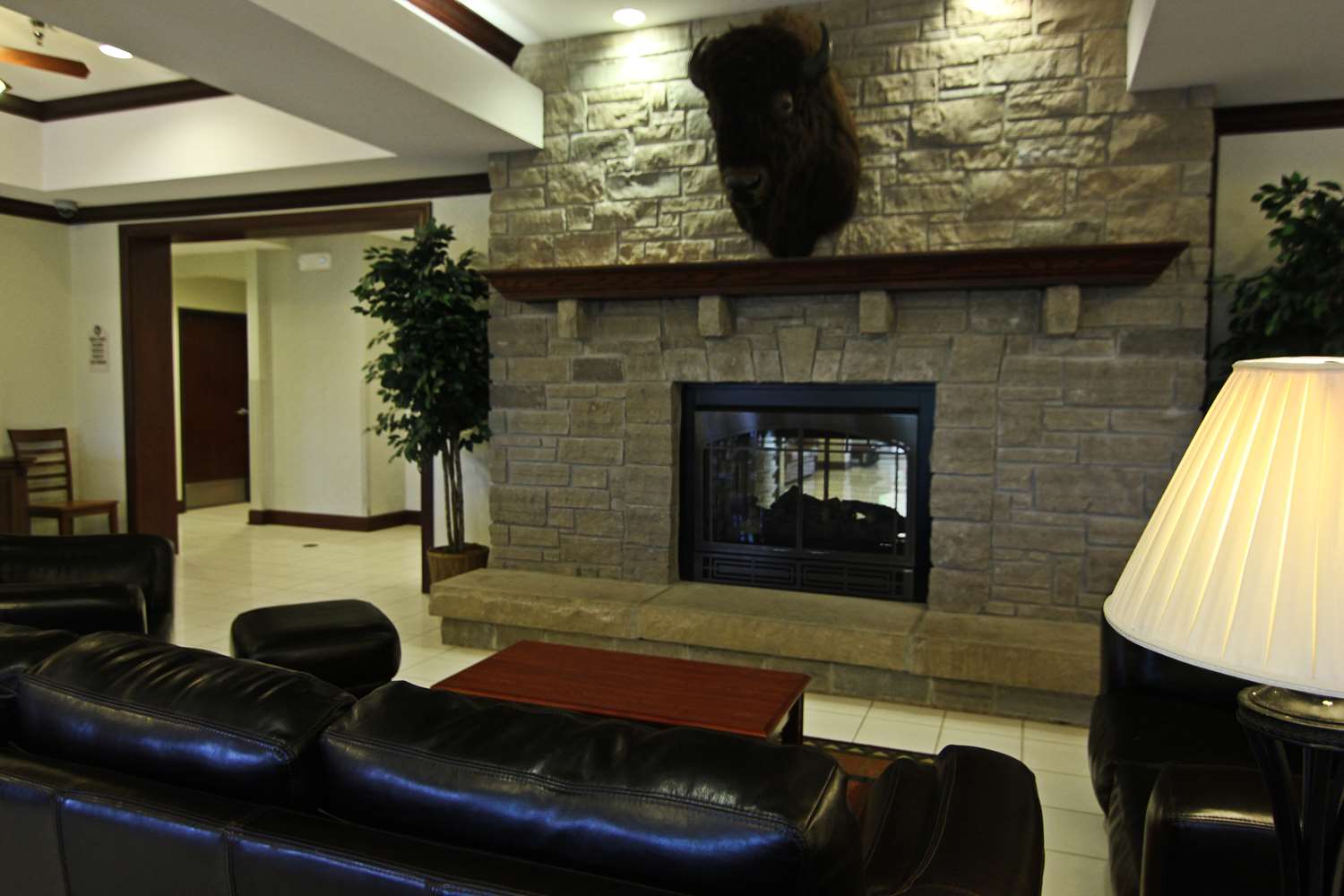 Crown Pointe Lodge, BW Signature Collection 27/38