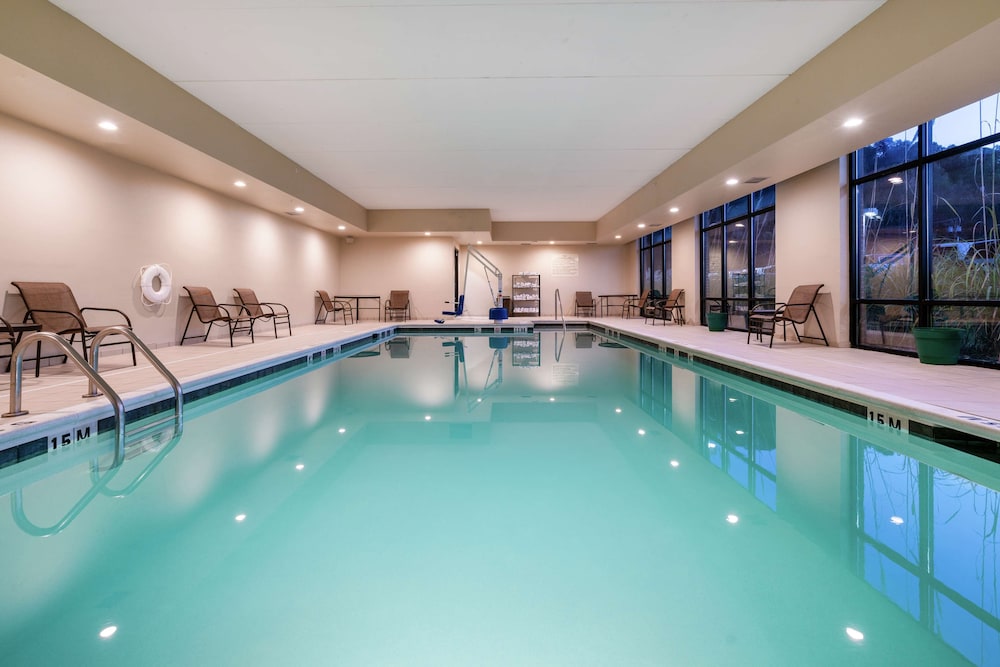 swimming pool spa