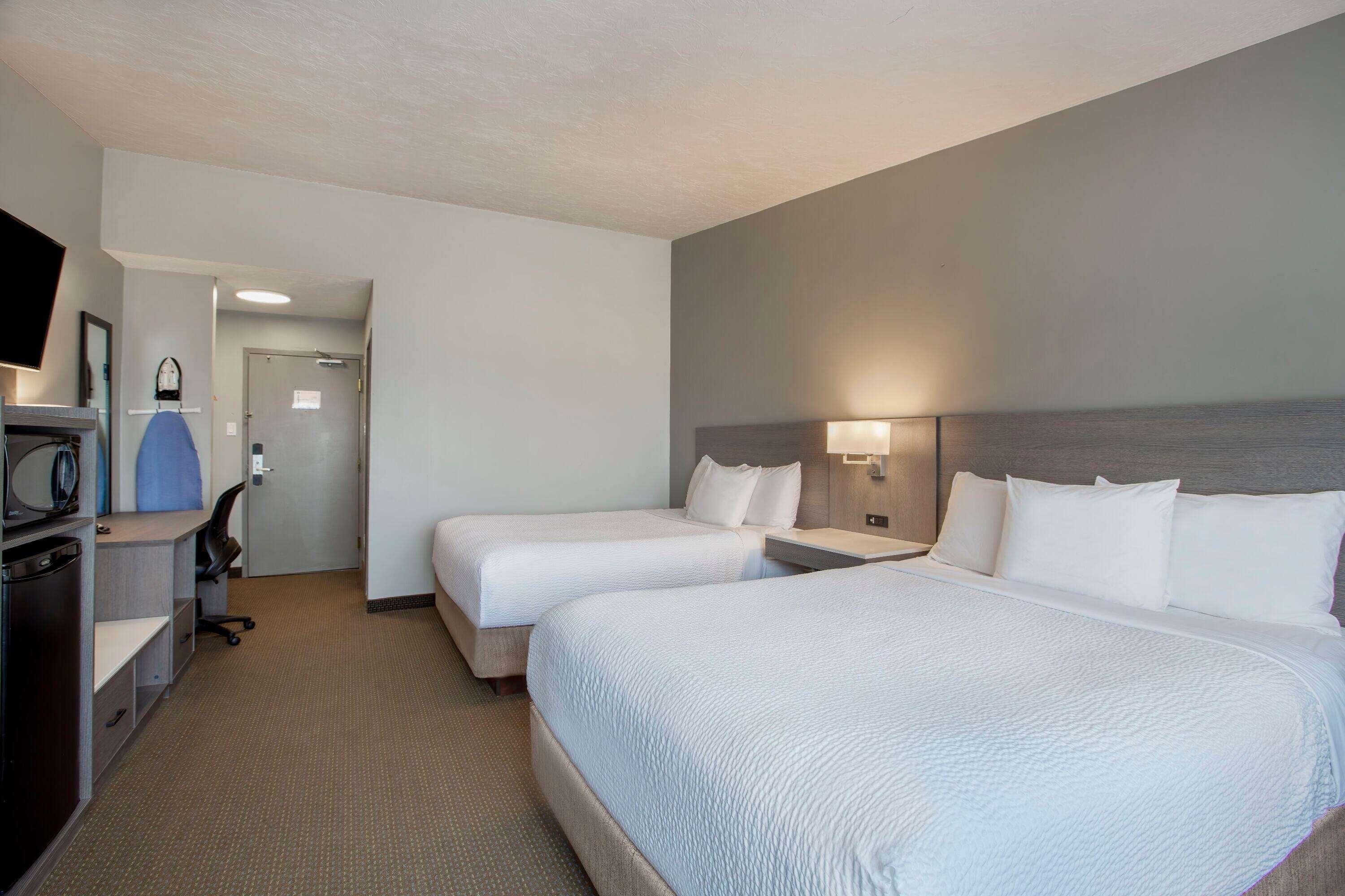 Drive Up, 2 Queen Beds, Ground Floor