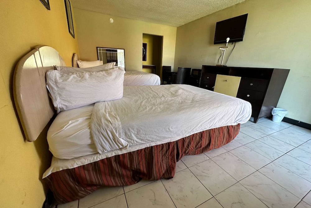 Ramada by Wyndham Lumberton NC North 41/60