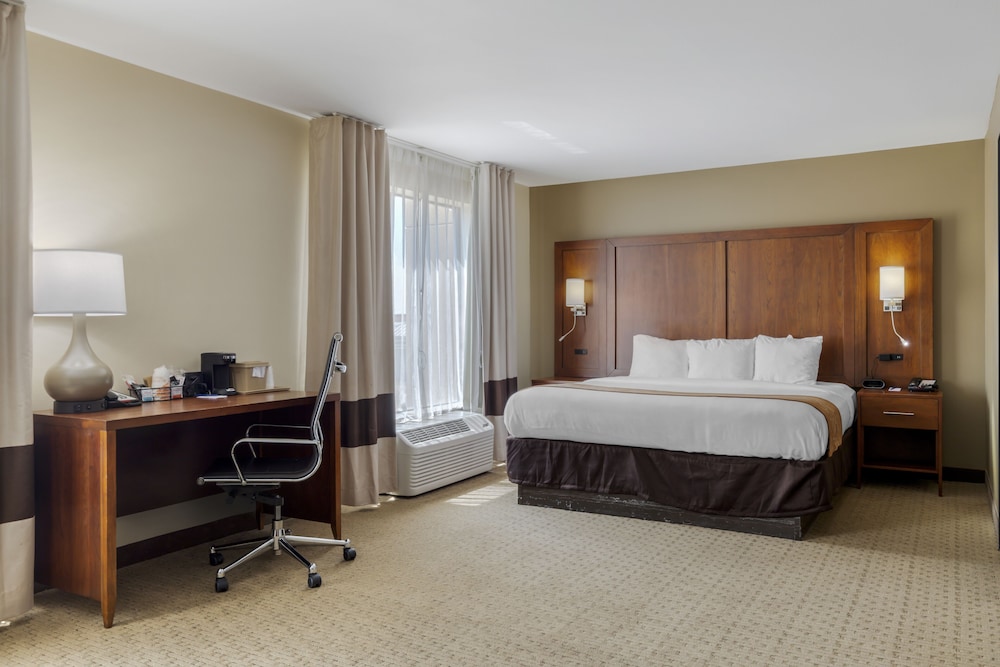 Comfort Suites Pflugerville - Austin North 18/45