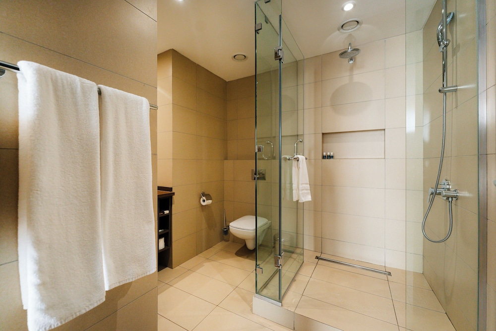 Trademark Suites at Enaki Town 59/60