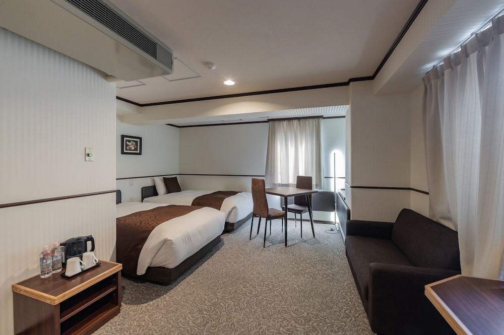 Empire Hotel Osaka 5/13