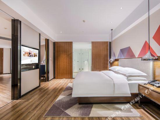 Executive, Suite