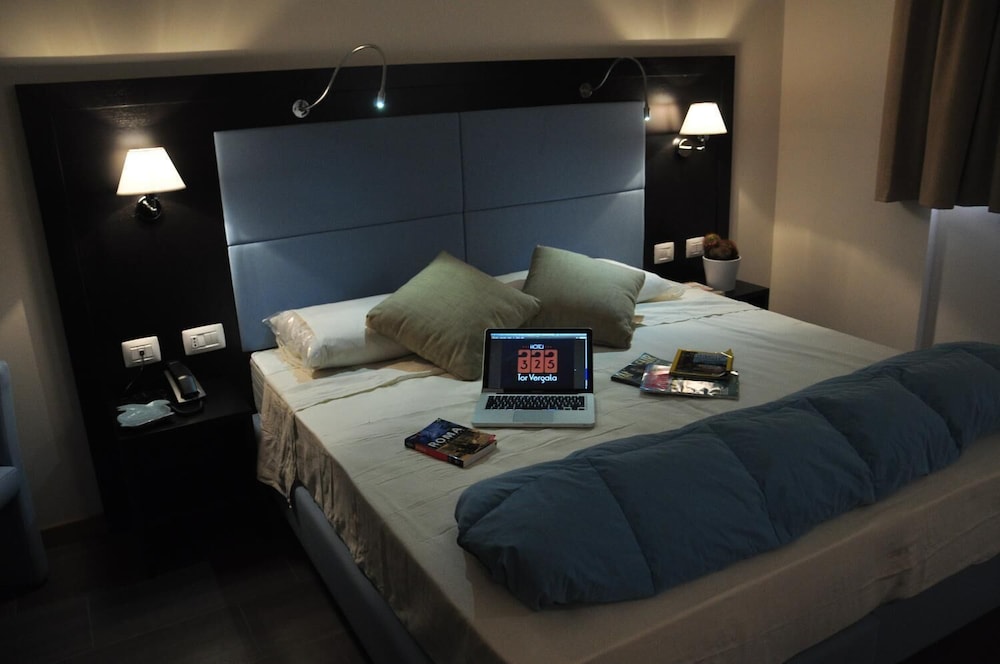 Hotel 325 Tor Vergata 13/28