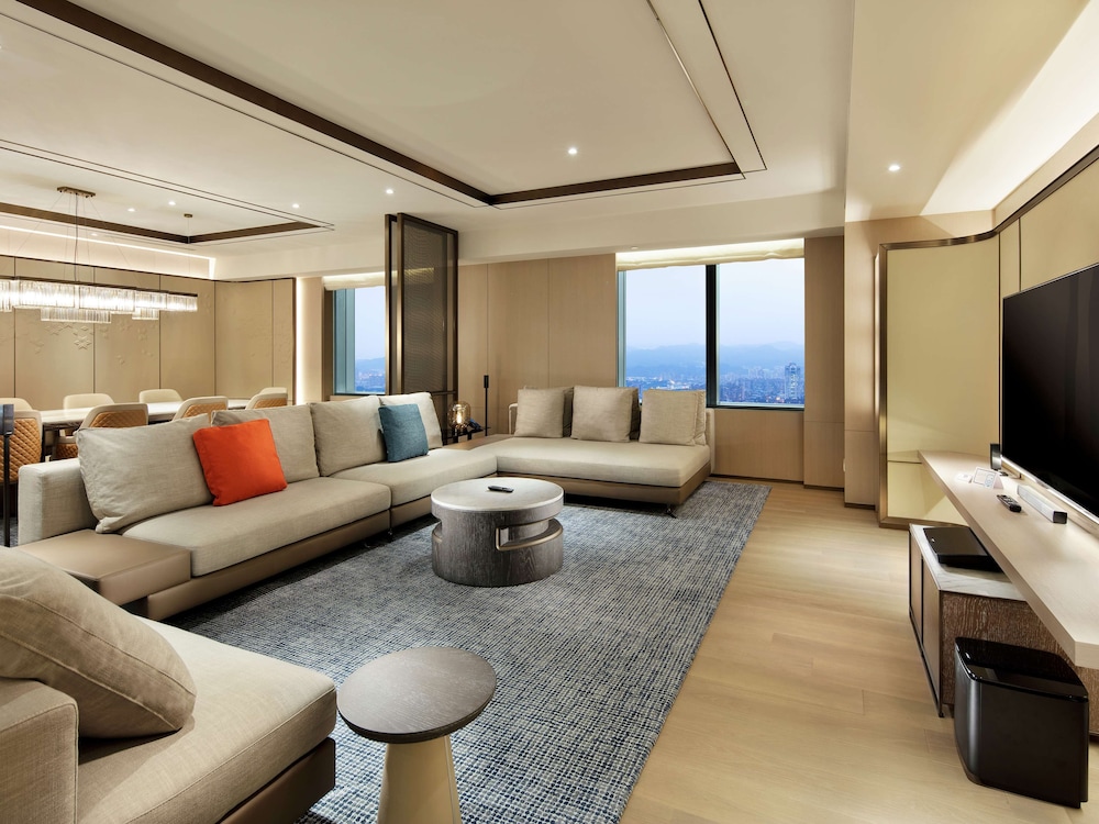 Hilton Taipei Sinban 38/74