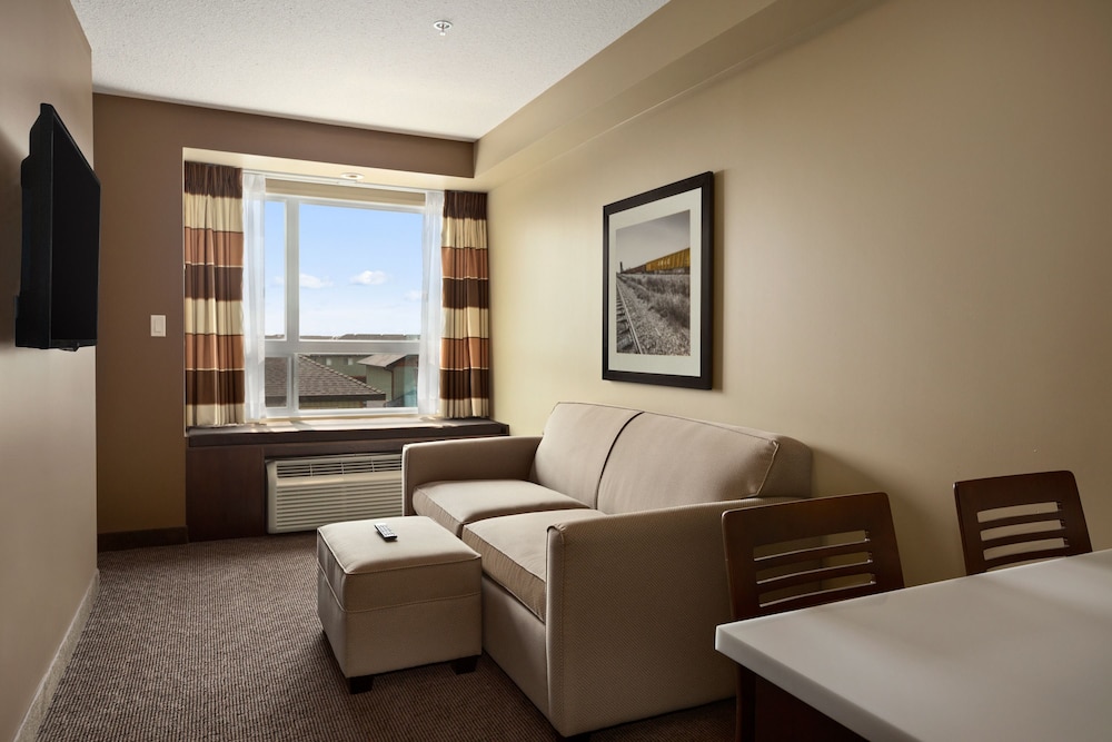 Microtel Inn And Suites By Wyndham Whitecourt 27/41
