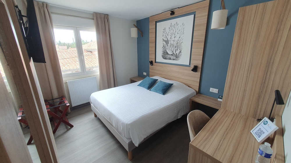 Logis Hotel Les Pasteliers 10/36