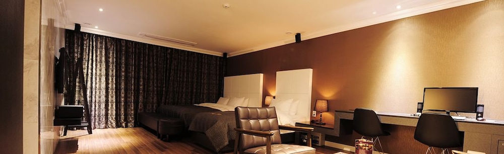 Jbis Hotel 35/46