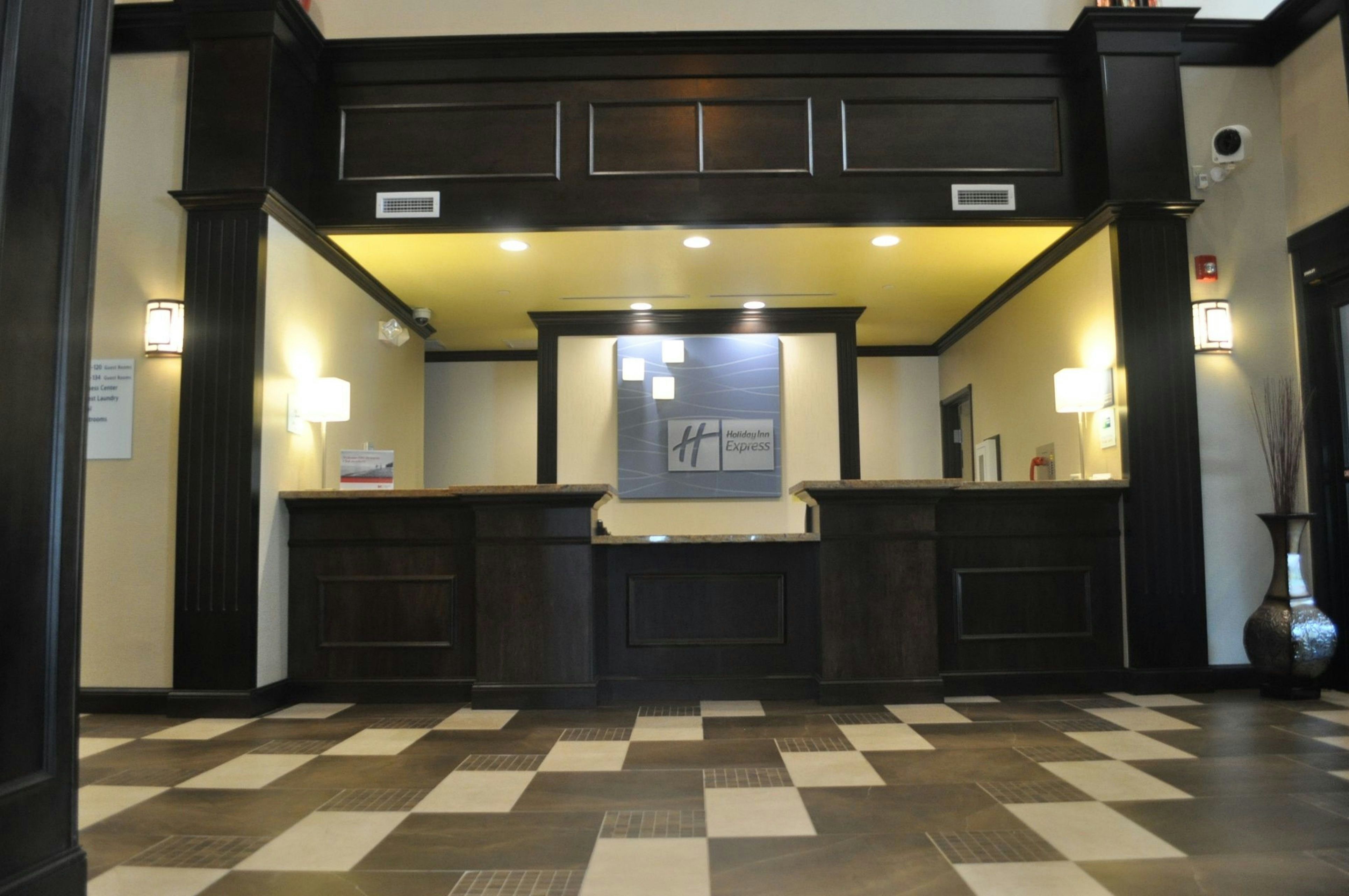 Holiday Inn Express Suites Greensburg 14/58
