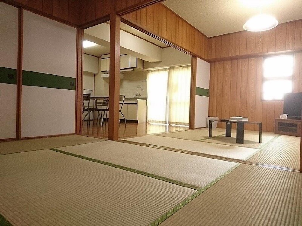 Kokusai Towns Inn 35/72