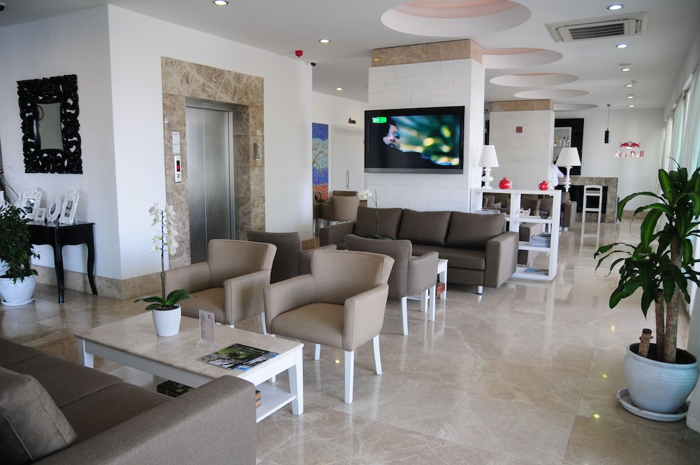 Alesta Yacht Hotel 34/74