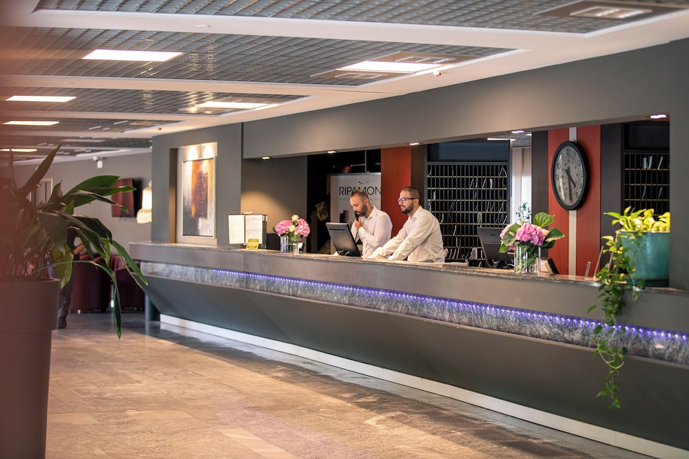 lobby