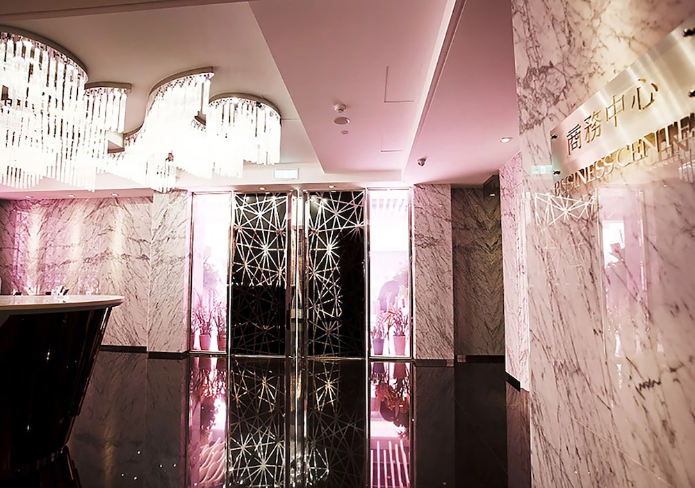 Royal Group Hotel Ho Yi Branch 2/18