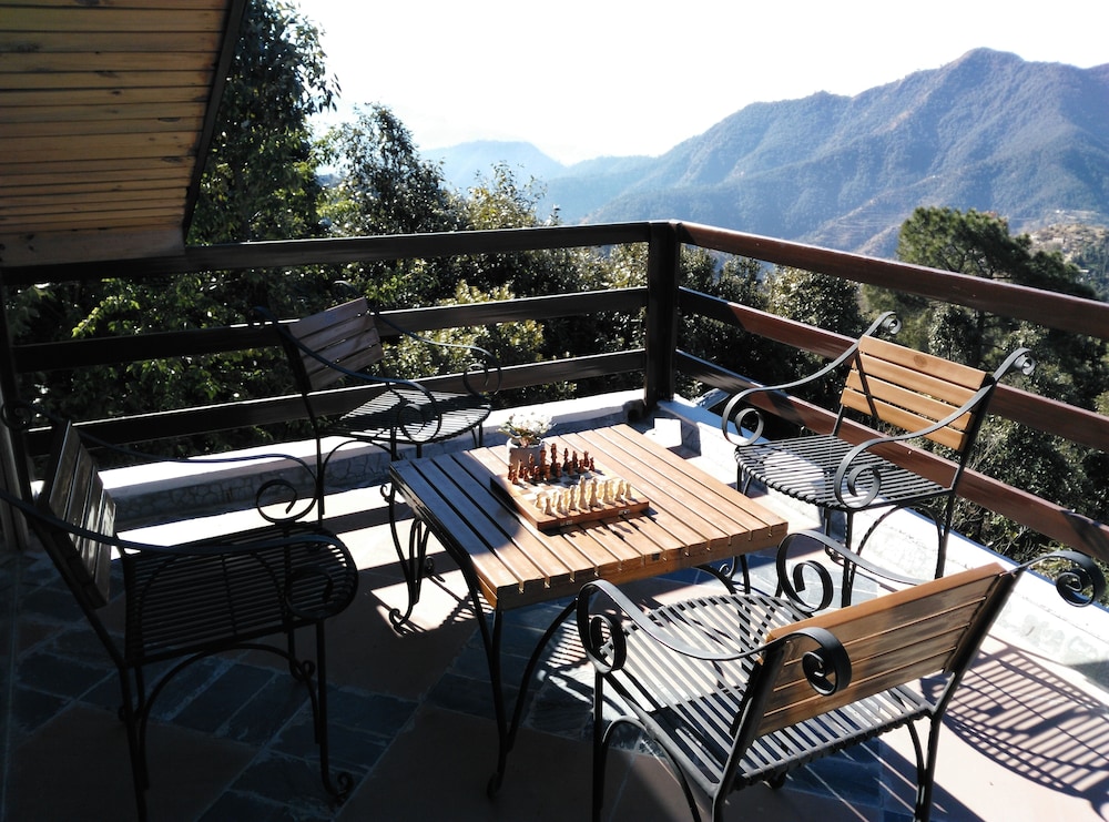 WoodSmoke resort &amp; Spa 19/50