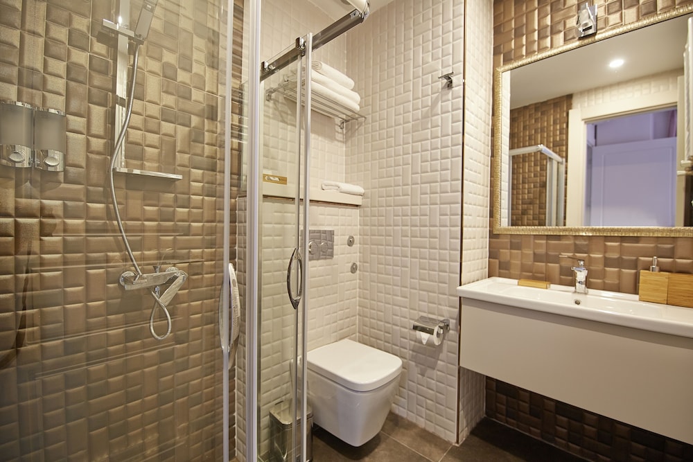 Arart Hotel 33/37