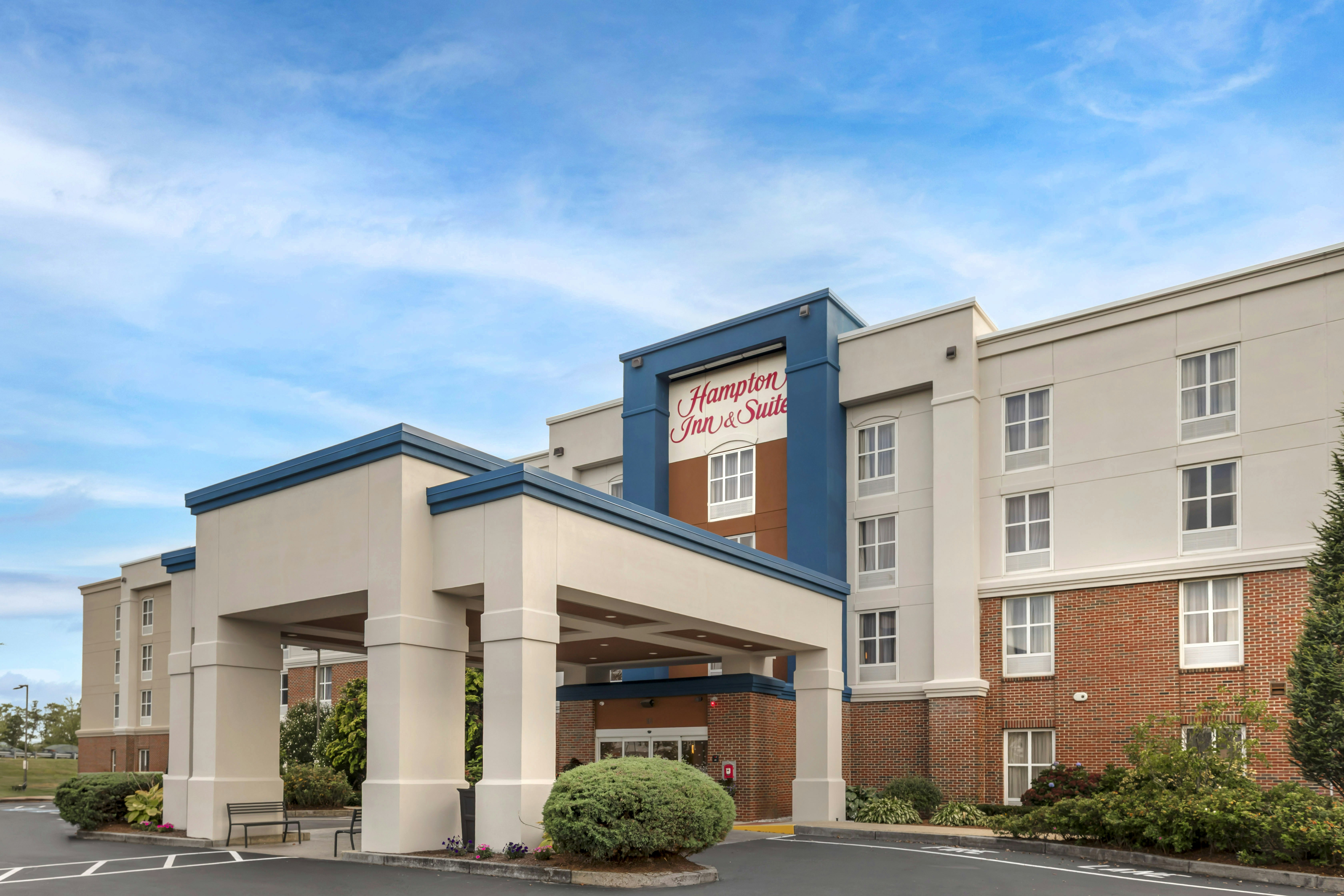 Hampton Inn & Suites Plymouth 4/25