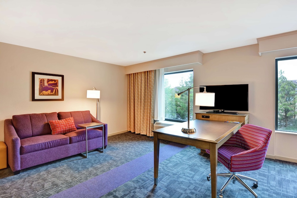 Hampton Inn & Suites Ashland 33/47