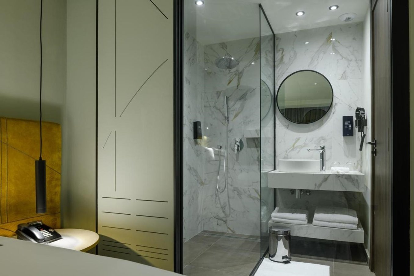 Jm Suites 24/25